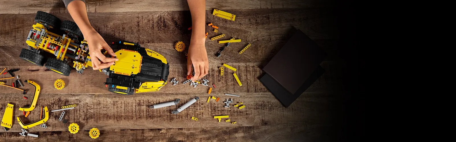 lego technic 42114 6x6 volvo articulated home 9 - لگو کامیون ولوو مفصلی (تکنیک) 42114 LEGO Volvo Articulated Hauler A60H