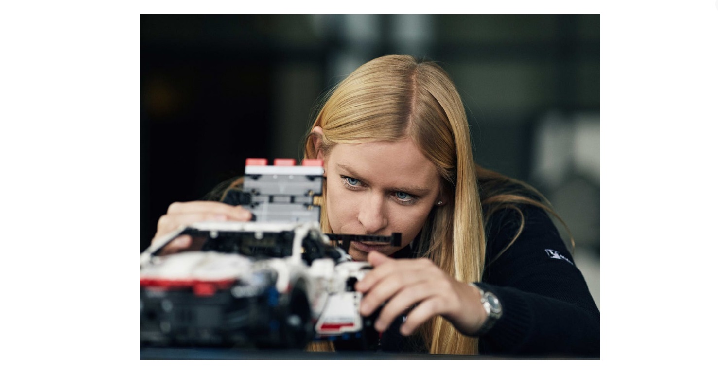 لگو تکنیک پورشه 911 مدل 42096 LEGO Porsche 911 RSR لگو تکنیک پورشه 911 مدل 42096 LEGO Porsche 911 RSR