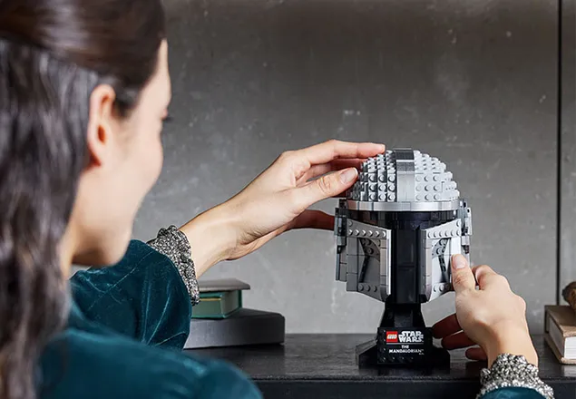 لگو کلاه خود مندلورین (جنگ ستارگان) 75328 LEGO The Mandalorian Helmet lego starwars Mandalorian Helmet h 75328 5 - لگو کلاه خود مندلورین (جنگ ستارگان) 75328 LEGO The Mandalorian Helmet
