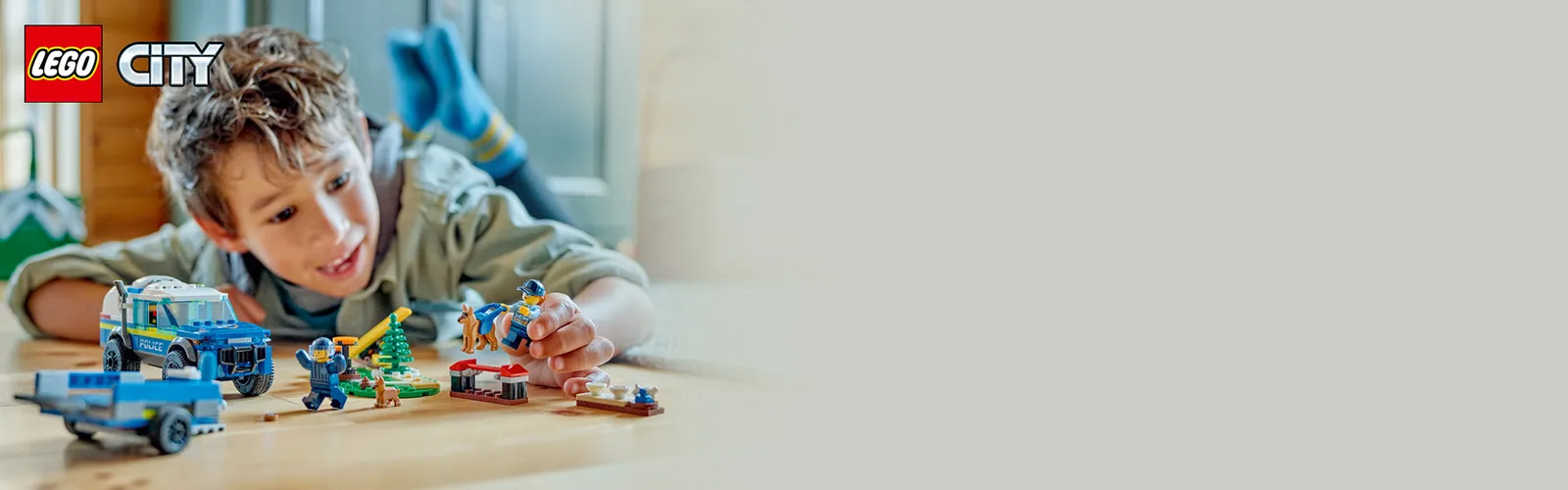 lego mobile police dog training h 60369 1 - لگو سیتی آموزش سگ پلیس سیار LEGO Mobile Police Dog Training 60369